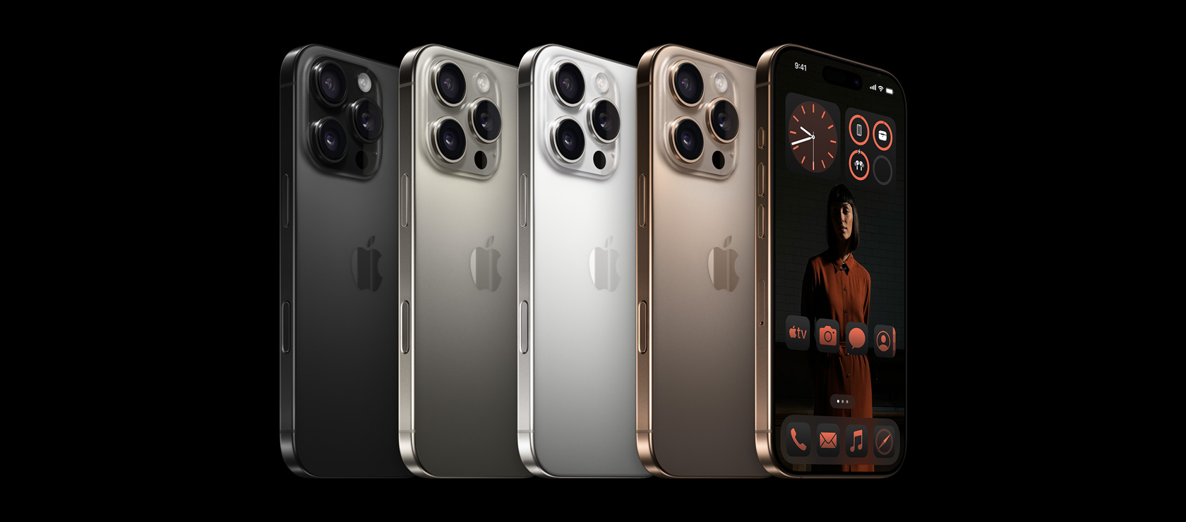 Vedere posterioară a unui iPhone 16 Pro, toate cele patru culori, Titan negru, Titan natural, Titan alb, Titan deșertic și vedere frontală a unui iPhone 16 Pro pe Titan deșertic