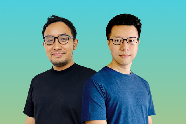 Portrettbilde av Bank Mandiri-grunnleggerne Rais Mohammed Najib og Denis Wibisono.