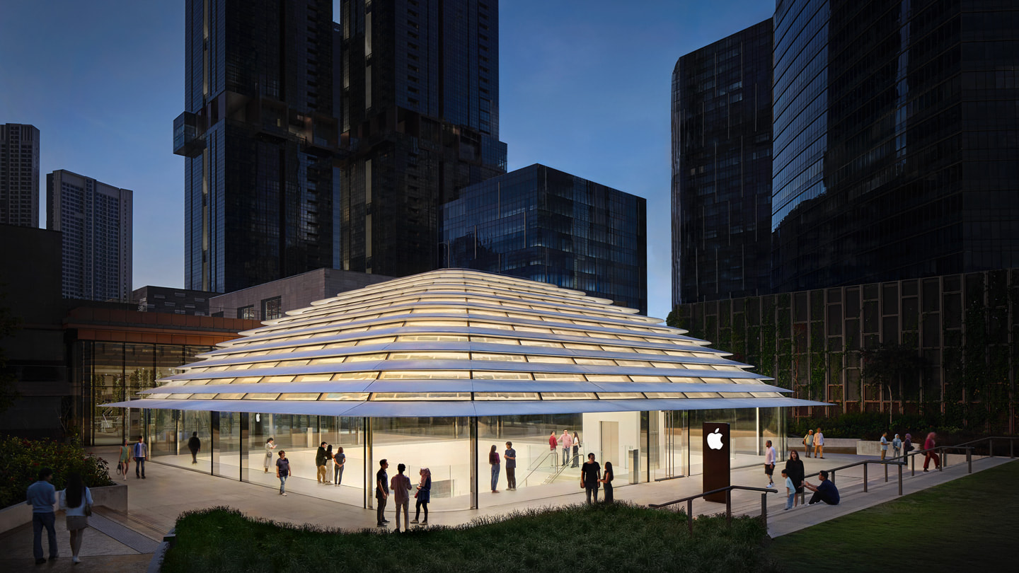 Ảnh chụp thu nhỏ bên ngoài Apple The Exchange TRX tại Kuala Lumpur. 