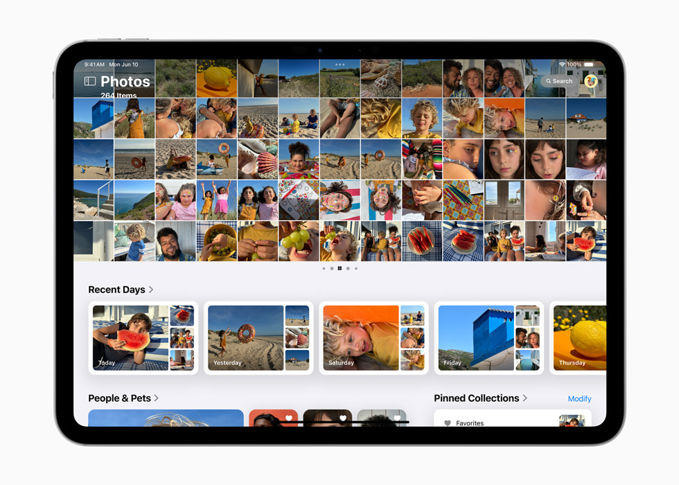 사진 그리드, Recent Days, People & Pets, Pinned Collections 등 다양한 컬렉션을 보여주는 iPad Pro. 