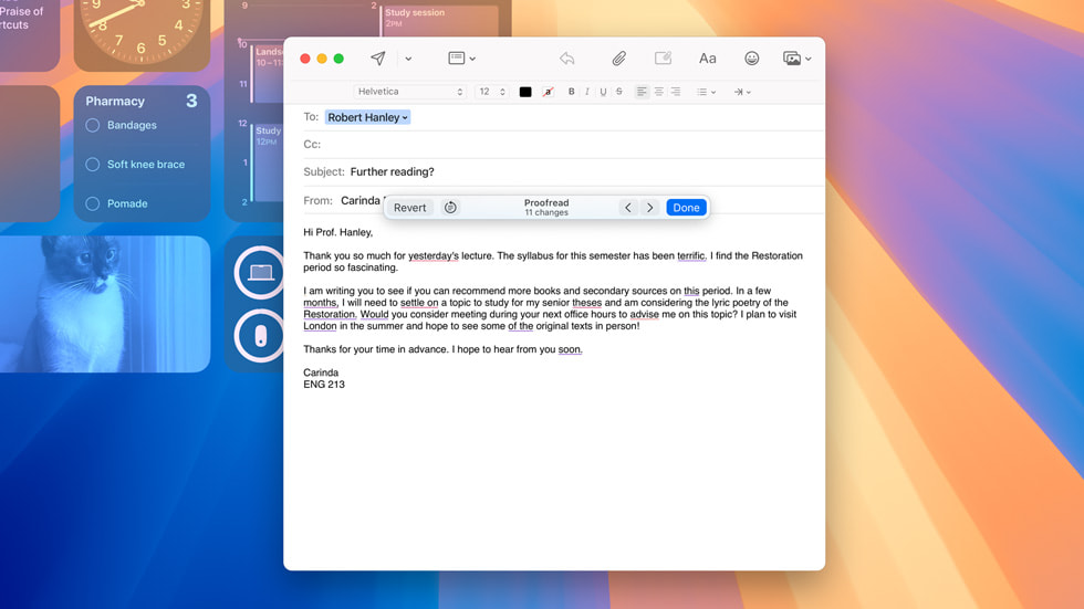 Apple Intelligence’tan güç alan Proofread aracı bir kullanıcının MacBook Pro’sunda gösteriliyor.