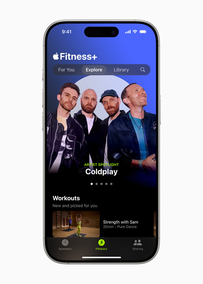 La séance Artiste à l’honneur consacrée à Coldplay est affichée dans Apple Fitness+ sur un iPhone 16. 