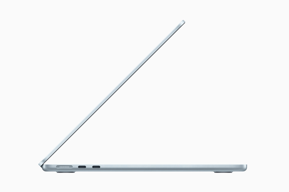 صورة جانبية لجهاز MacBook Air.