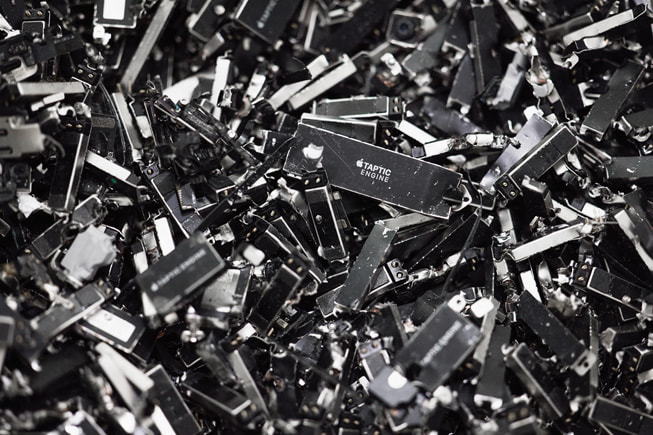 Recykling materiałów w sygnalizatorze taktylnym Apple.