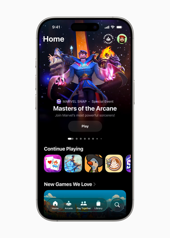 تطبيق Apple Games الجديد معروض على iPhone 16 Pro.