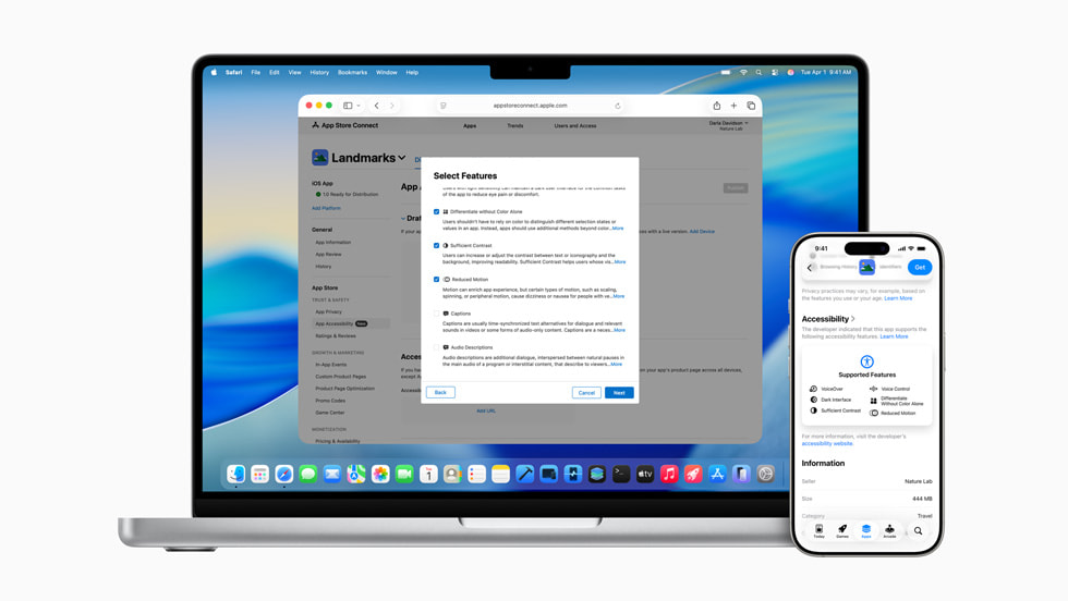 Etiqueta de información nutricional de accesibilidad en un MacBook Pro de 16 pulgadas y un iPhone 16 Pro.