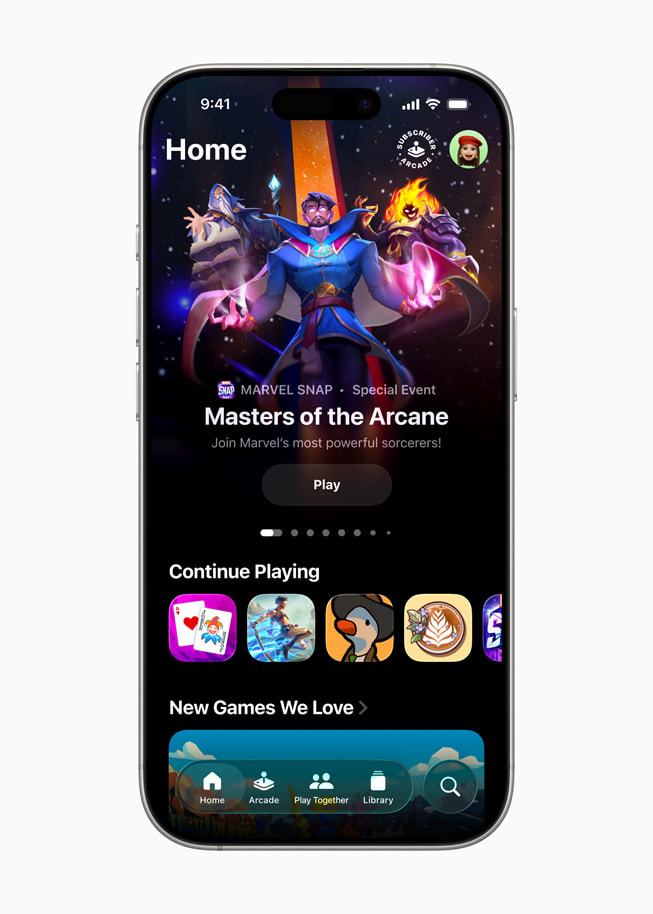 Pantalla con la pestaña Home de Apple Games en un iPhone 16 Pro.