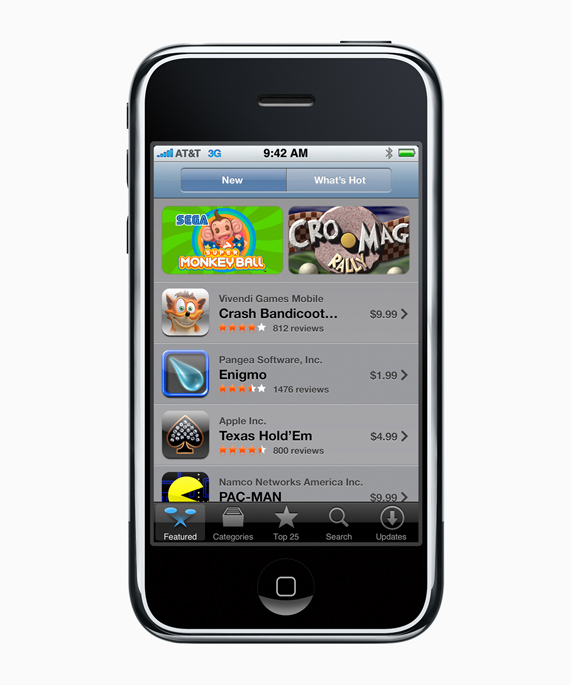 Ekranında ilk iOS App Store’un yer aldığı birinci nesil iPhone.