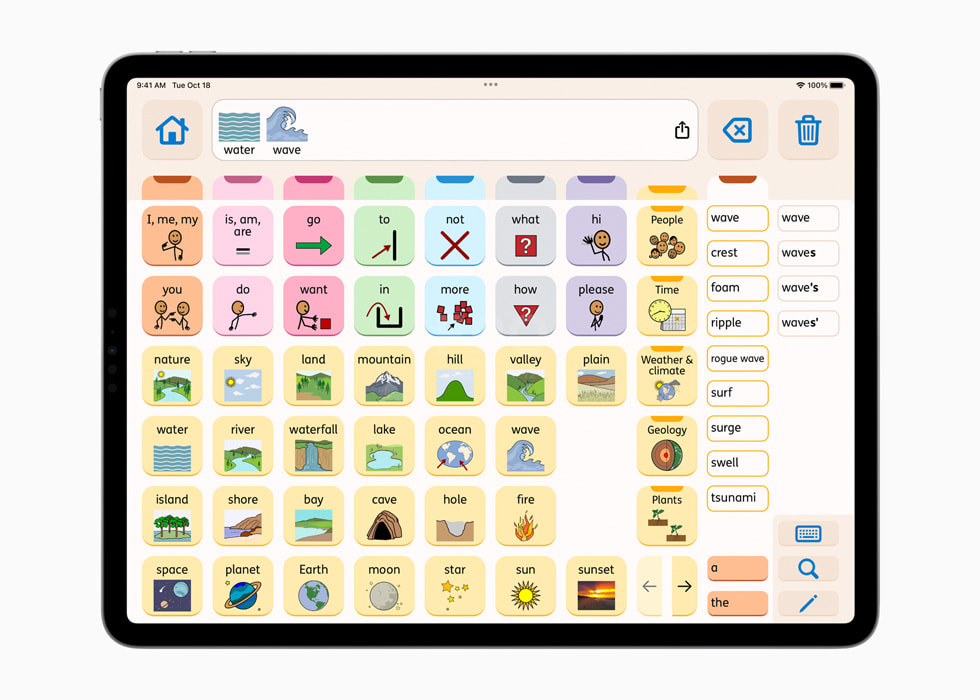 واجهة تطبيق Proloquo معروضة على iPad.